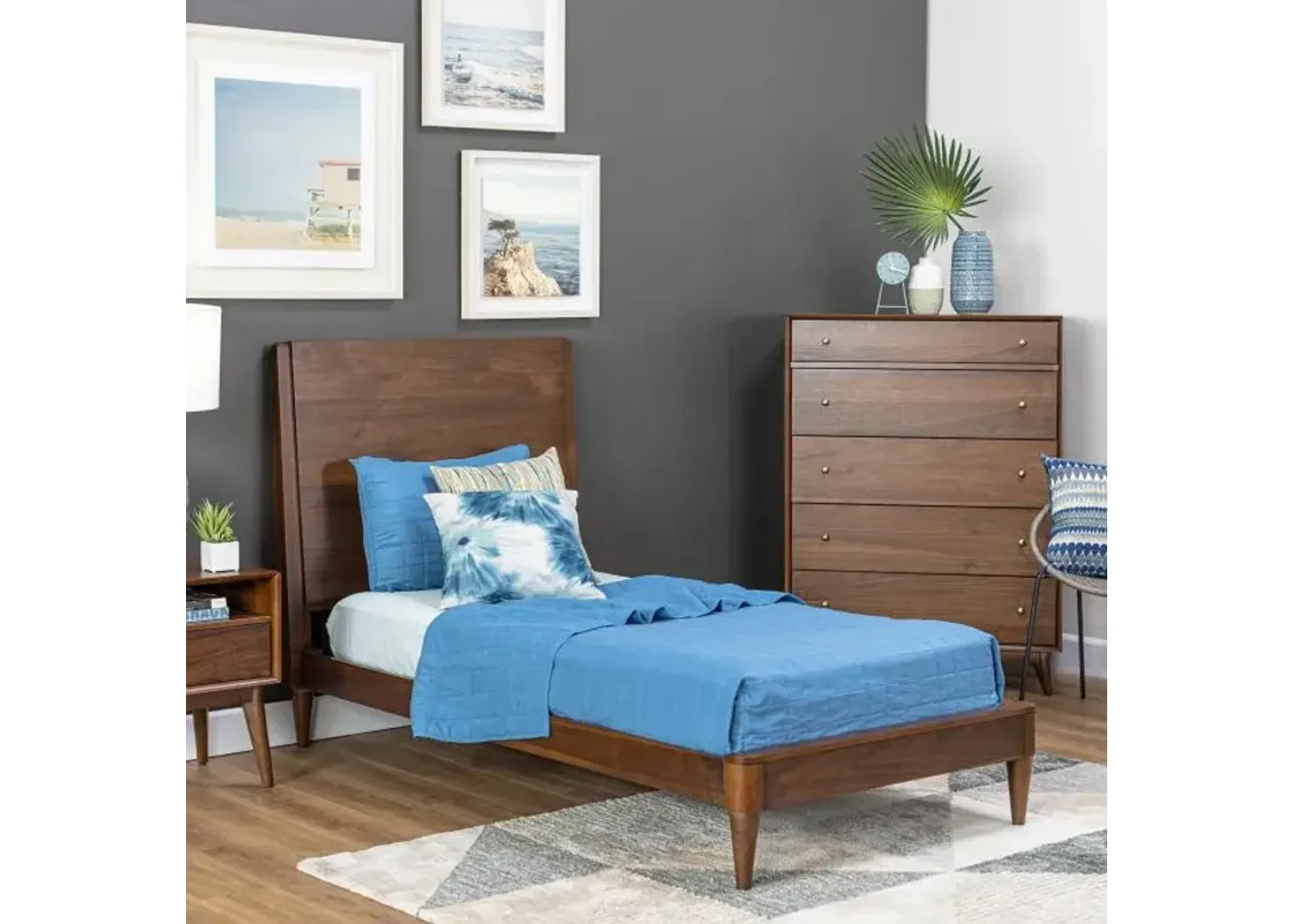 Minetta Full Size Bed