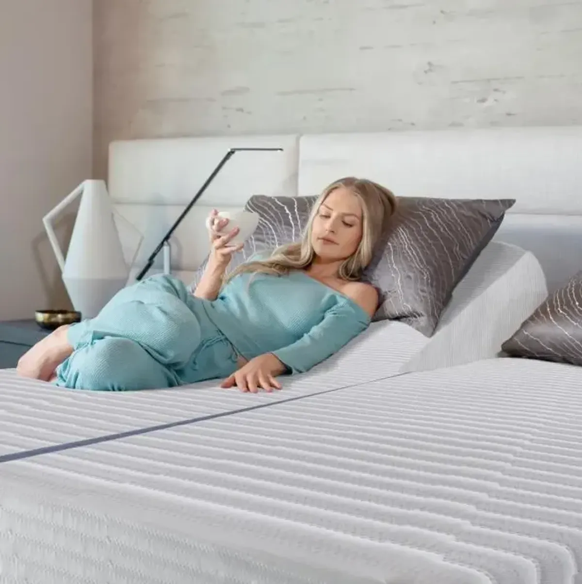 Smart Life No Remote Split Top Eastern King Mattress