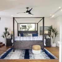 Abington Canopy Bedroom Set