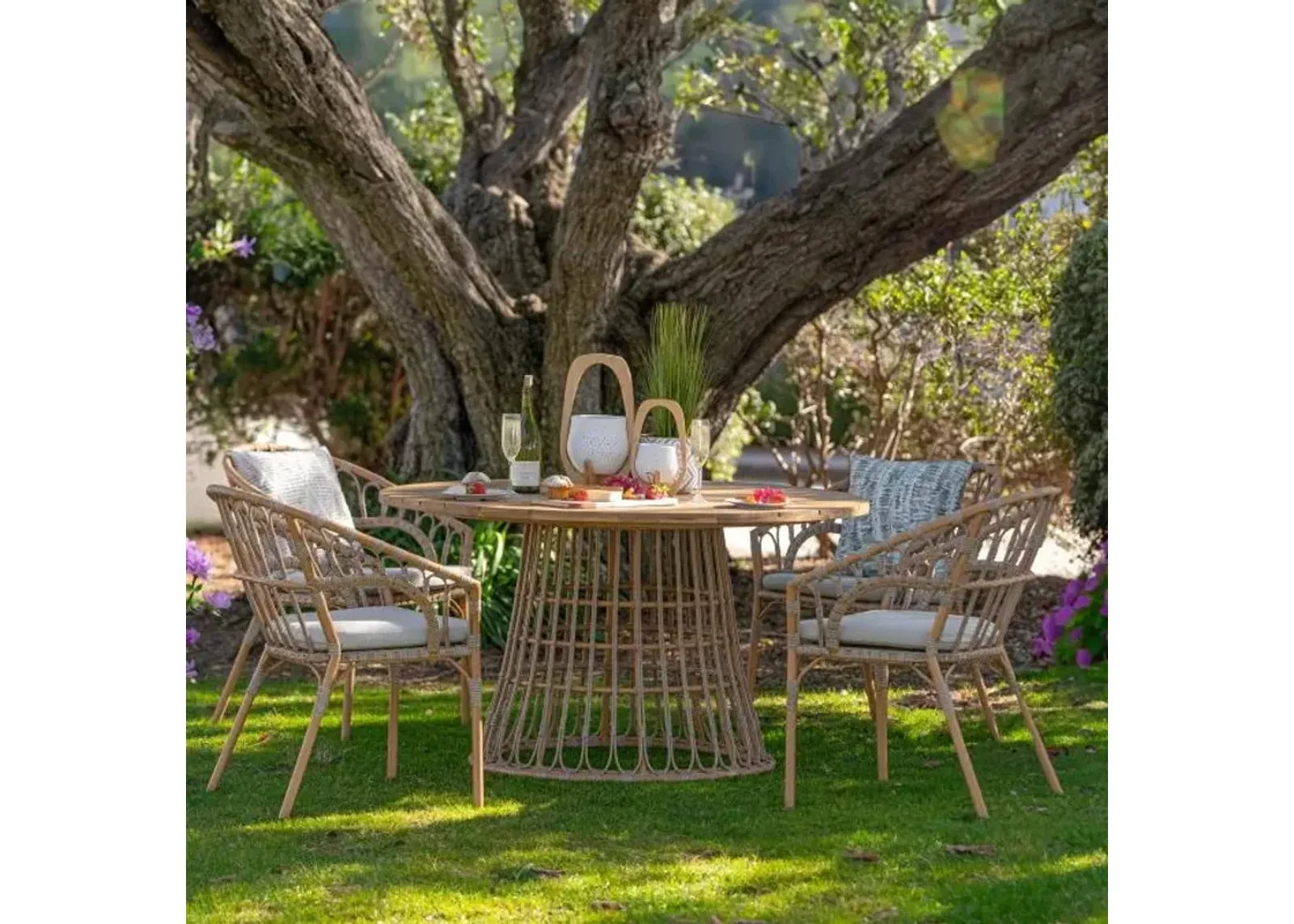 Hermosa Outdoor Dining Set