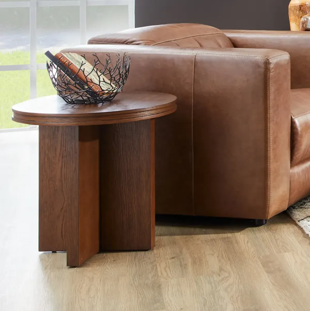 Flexsteel WATERFALL ROUND END TABLE
