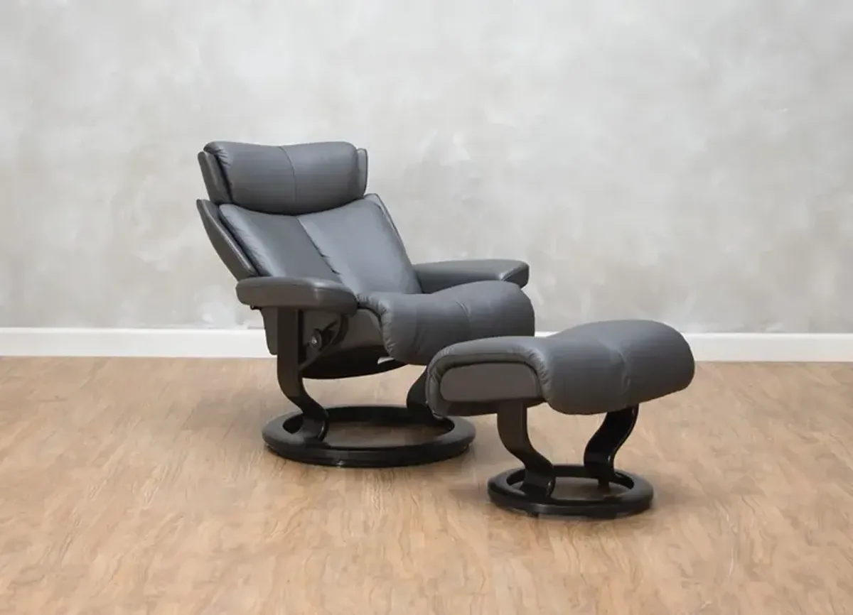 Stressless by Ekornes Magic Medium Chair & Ottoman