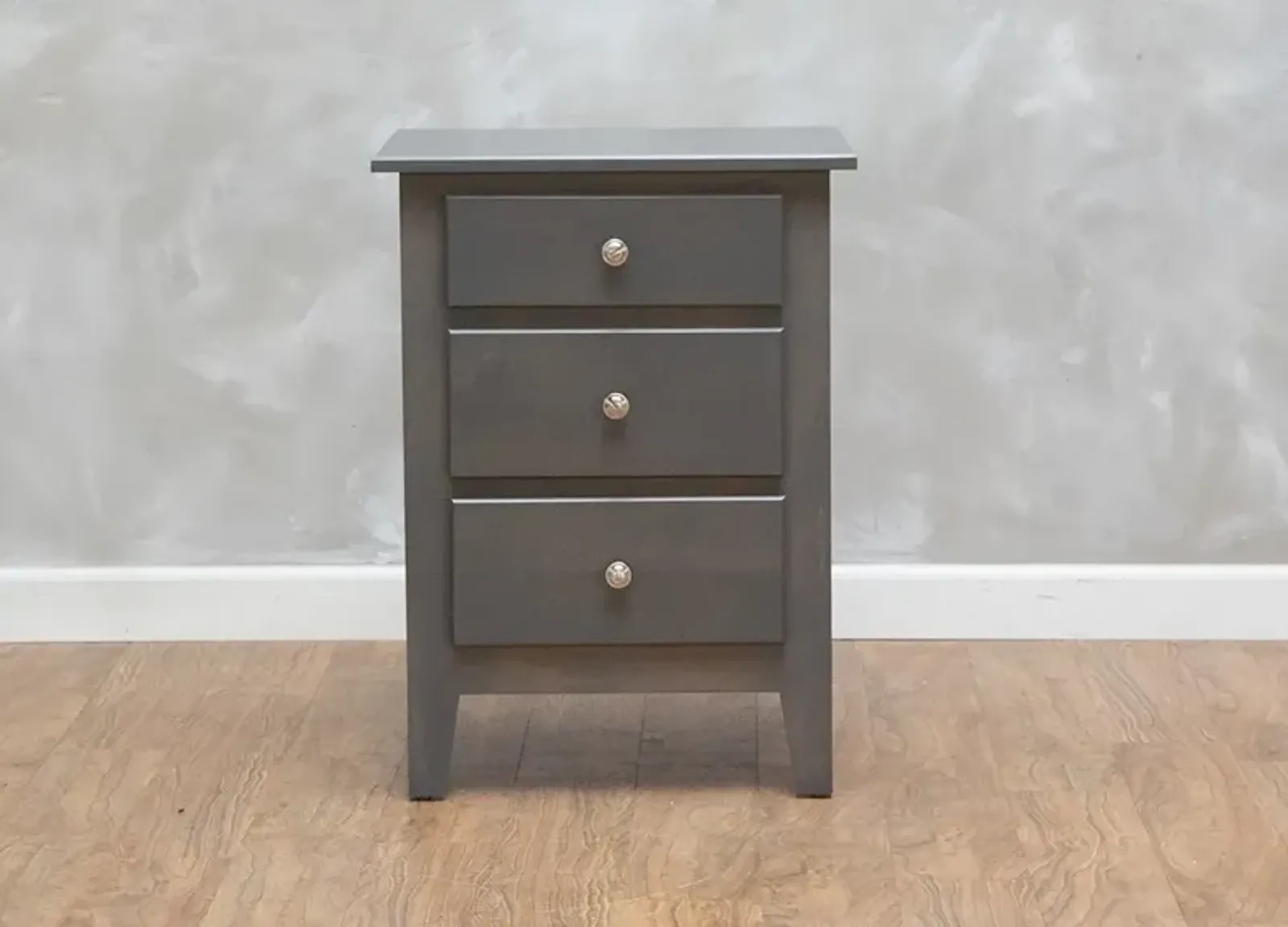 Daniel's Amish 3 Drawer Night Stand