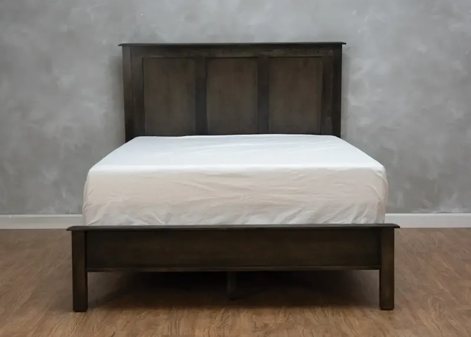 Daniel's Amish Mapleton King Bed