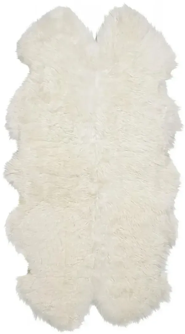 Veruca Modern Ivory Sheepskin 4 Pelt Fur Rug - 4'x6'