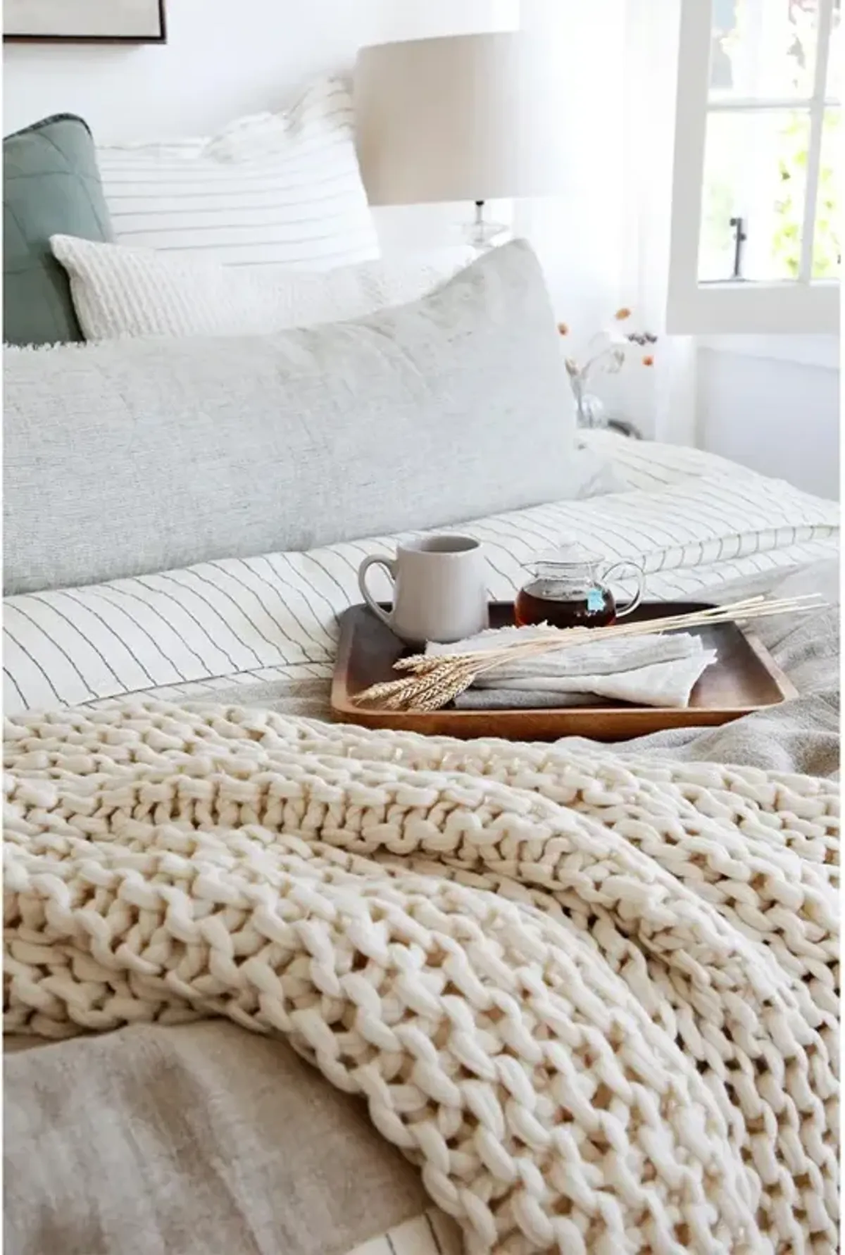 Finn Coastal Beach White Chunky Knit Throw Blanket