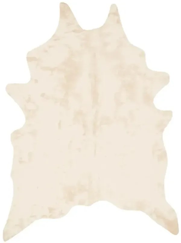 Xyra Rustic Lodge Ivory Faux Hide Rug - 3'10"x5'