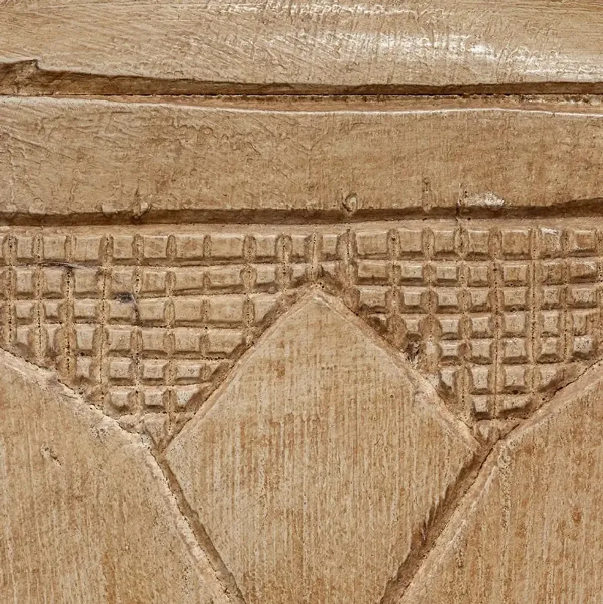 Taksh Global Bazaar Bleached Mango Wood Totem Floor Lamp