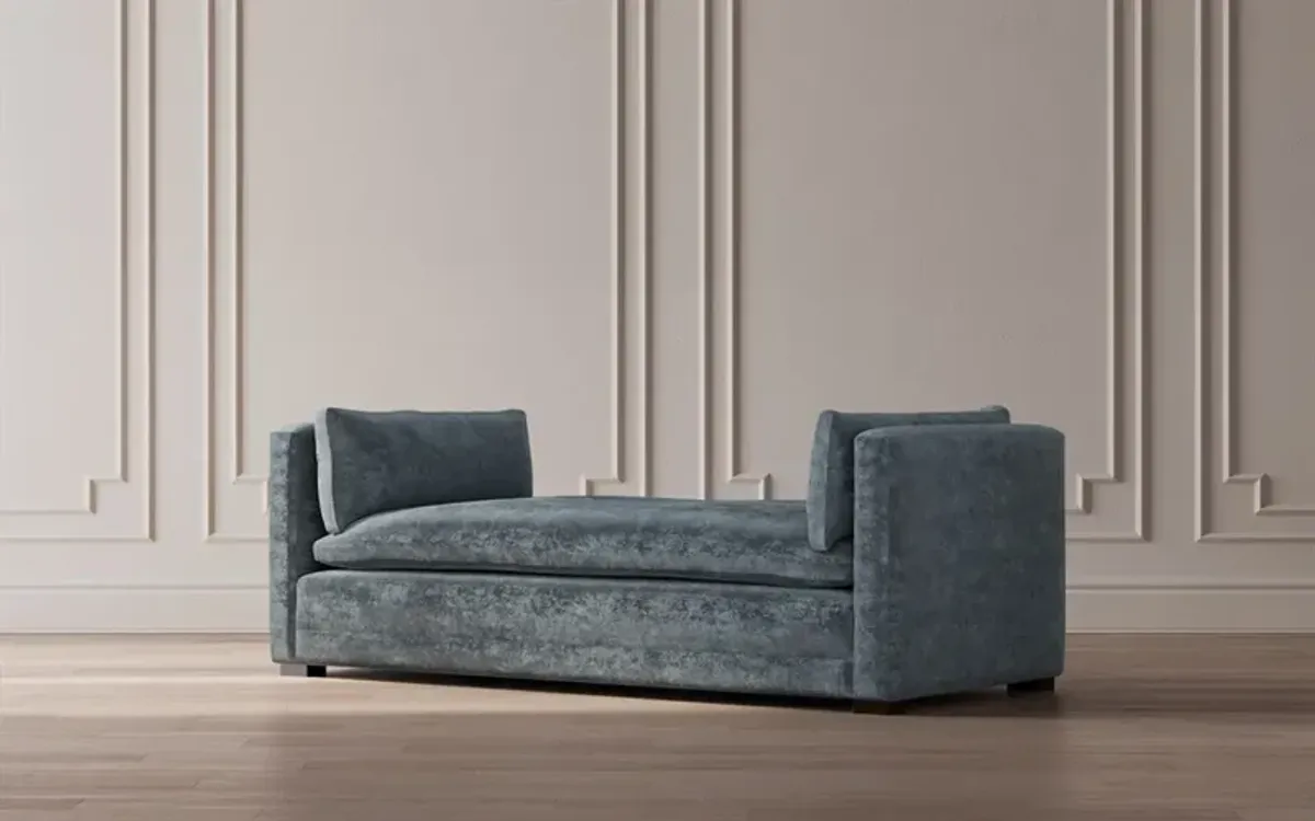 Olivia Straw Performance Daybed