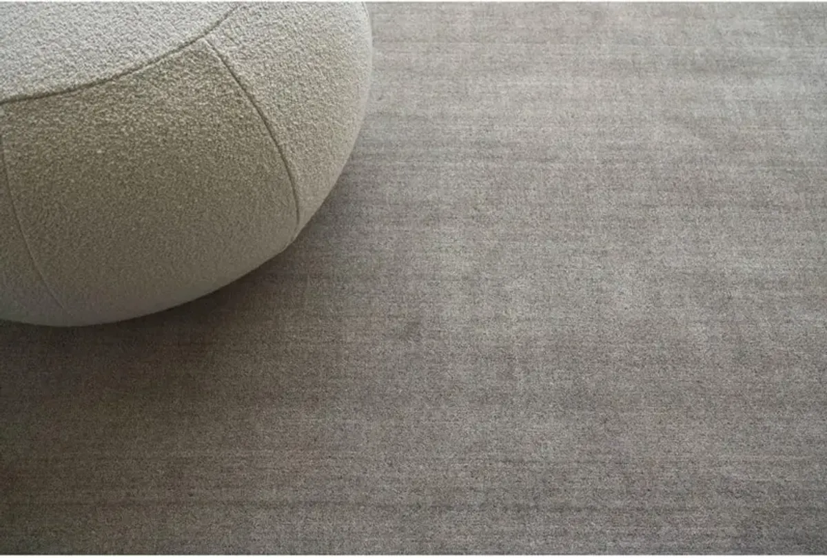 Seth Modern Dark Taupe Wool Bamboo Silk Solid Rug - 2'x3'