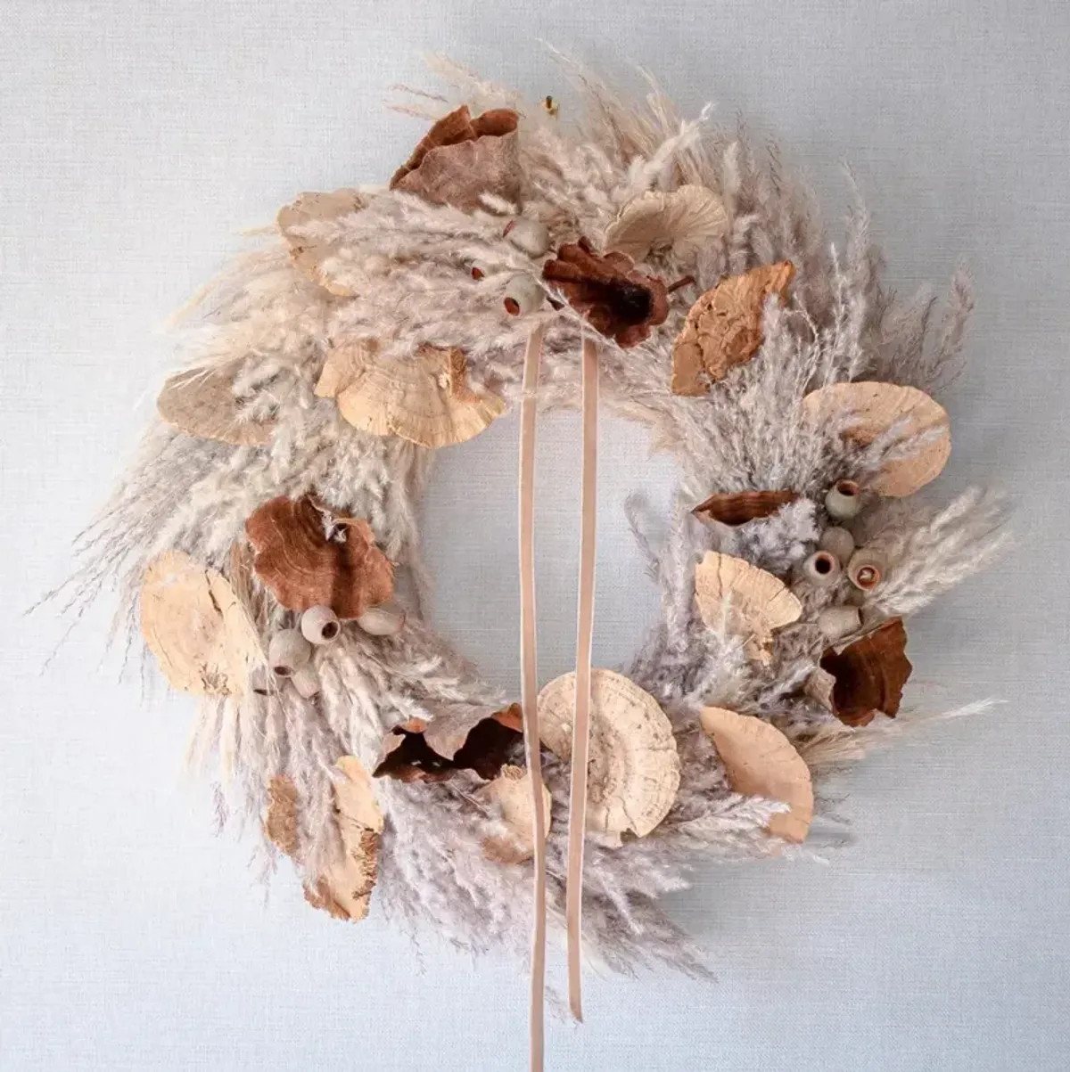 Adelise Coastal Beige Pampas Grass Mushroom Wreath - 18"