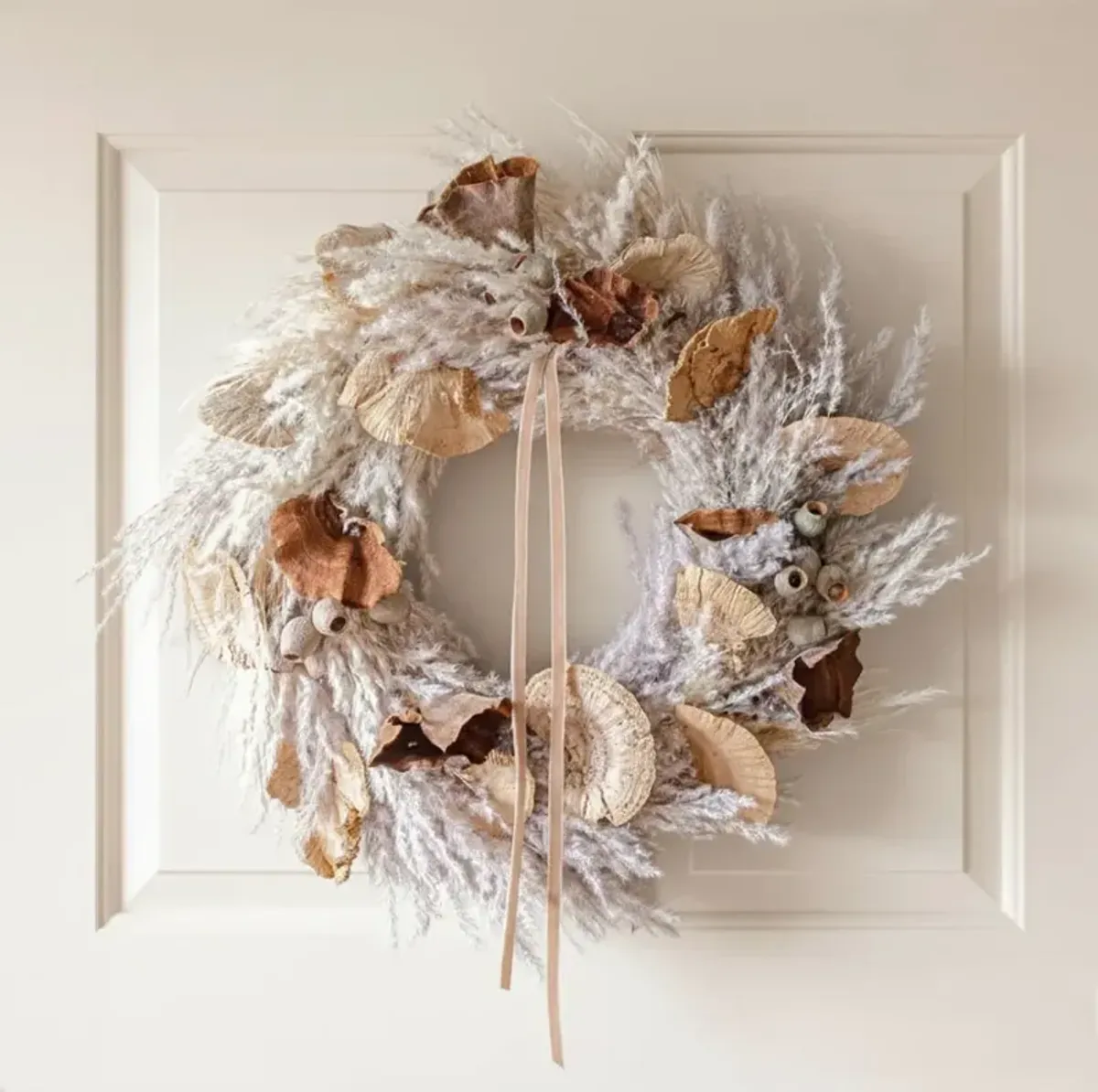 Adelise Coastal Beige Pampas Grass Mushroom Wreath - 18"
