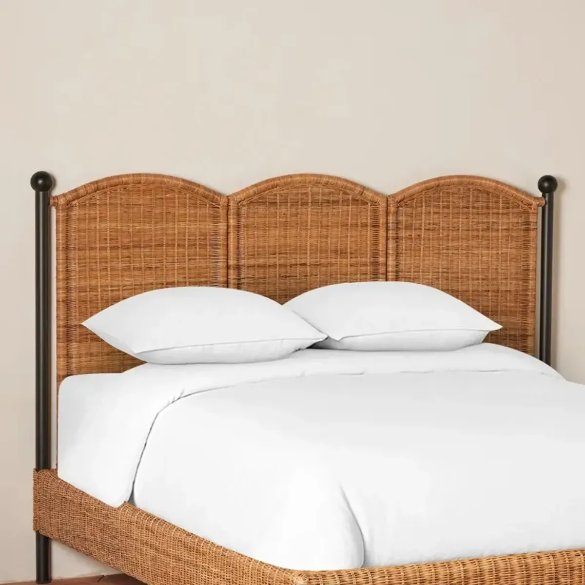 Mirea Coastal Beach Natural Rattan Woven Iron Scalloped Bed - Queen