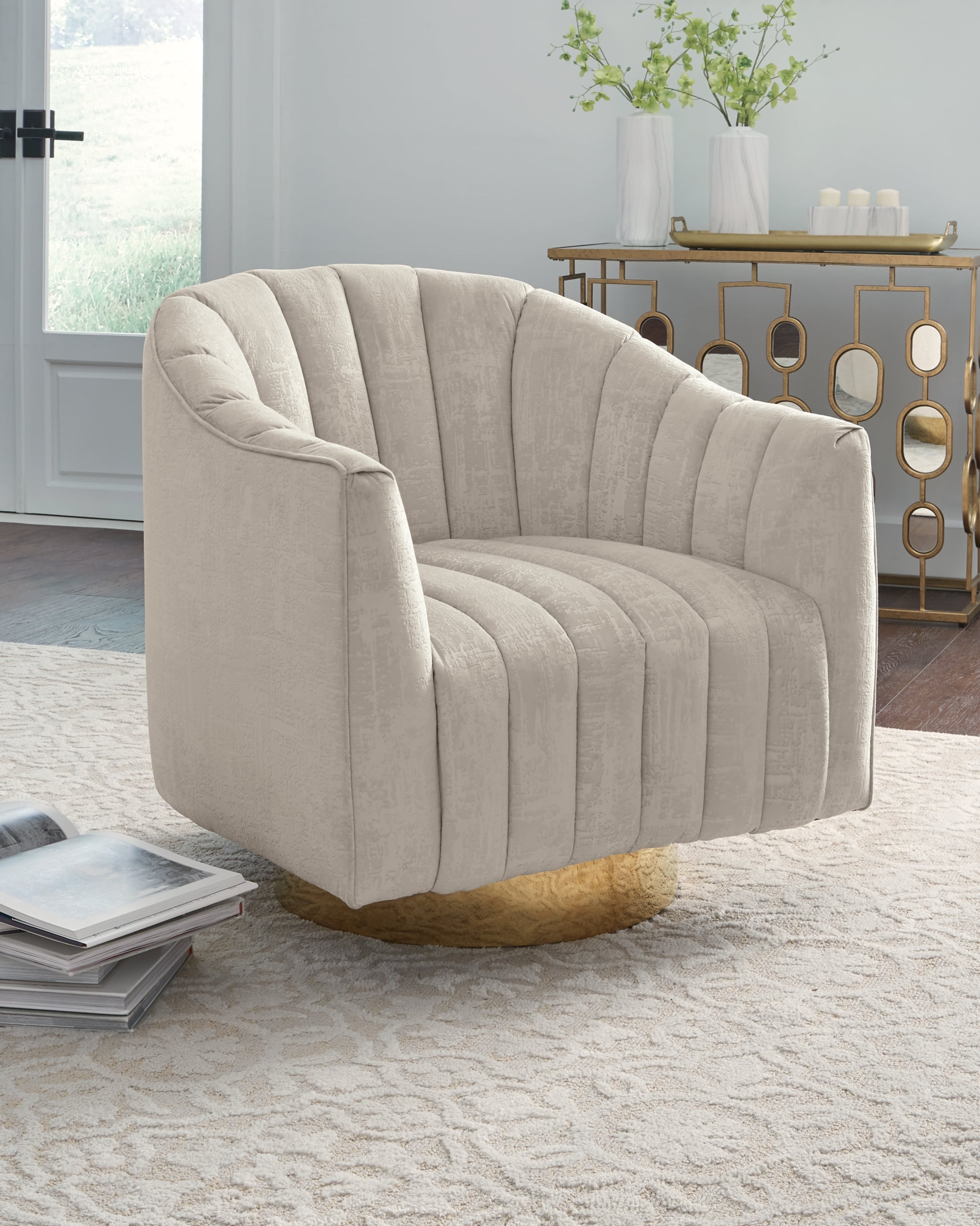 Penzlin Accent Swivel Chair