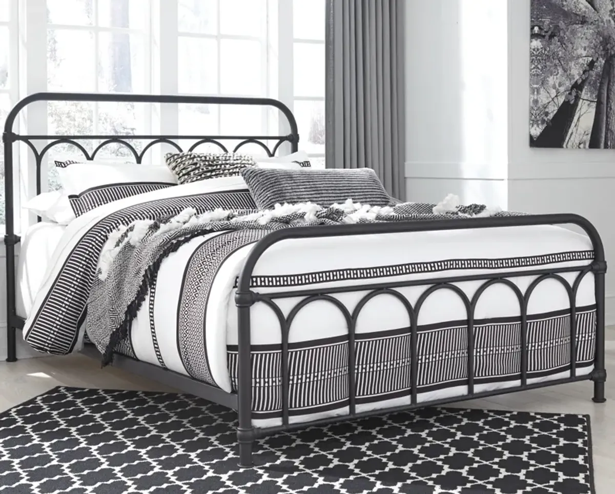 Nashburg Queen Metal Bed