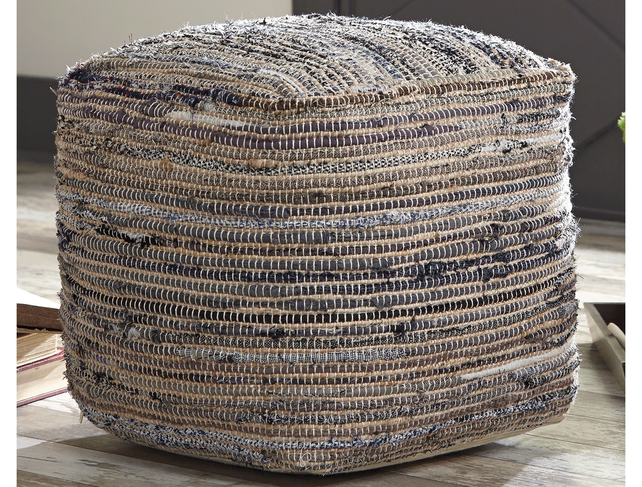 Absalom Pouf