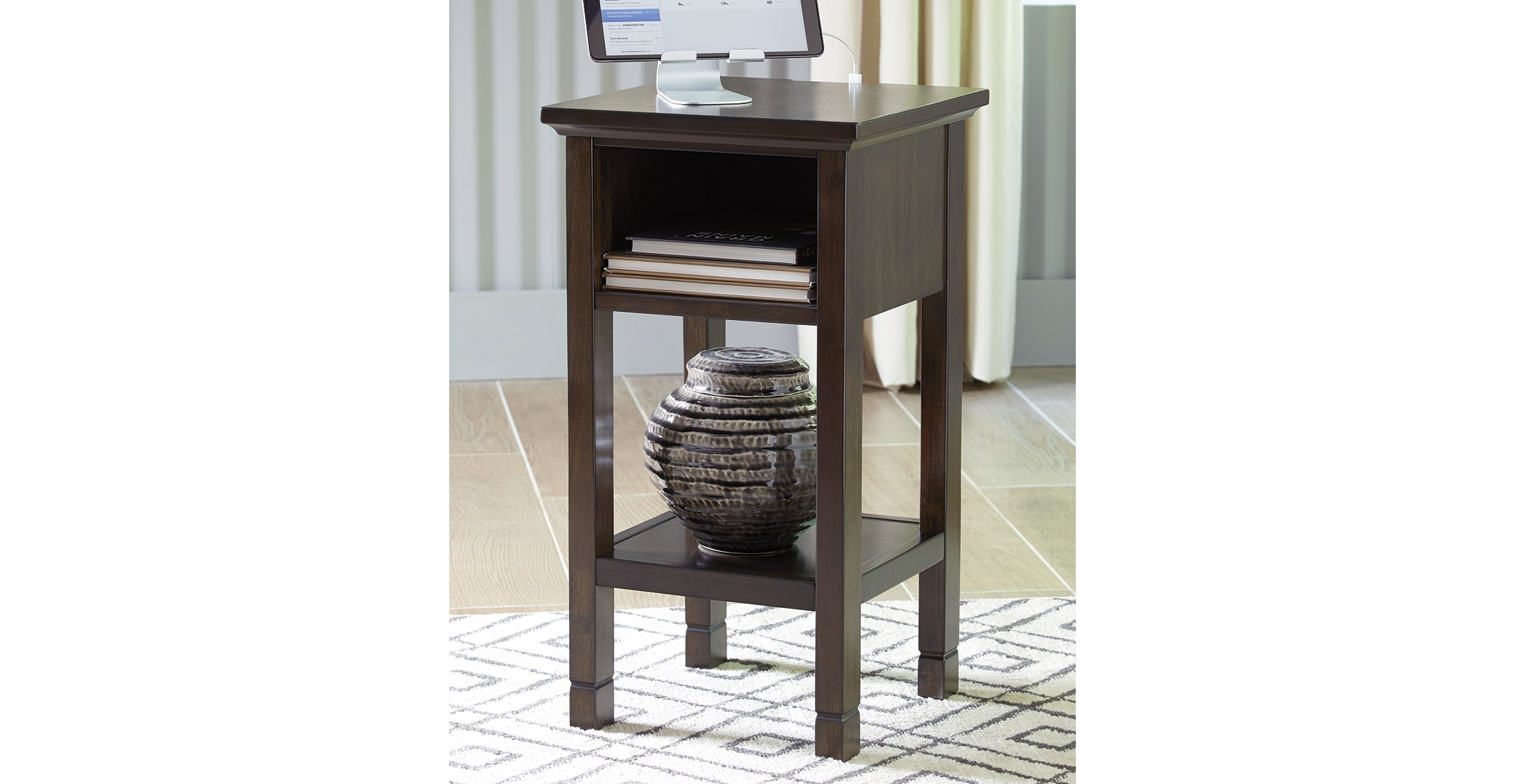 Marnville Accent Table