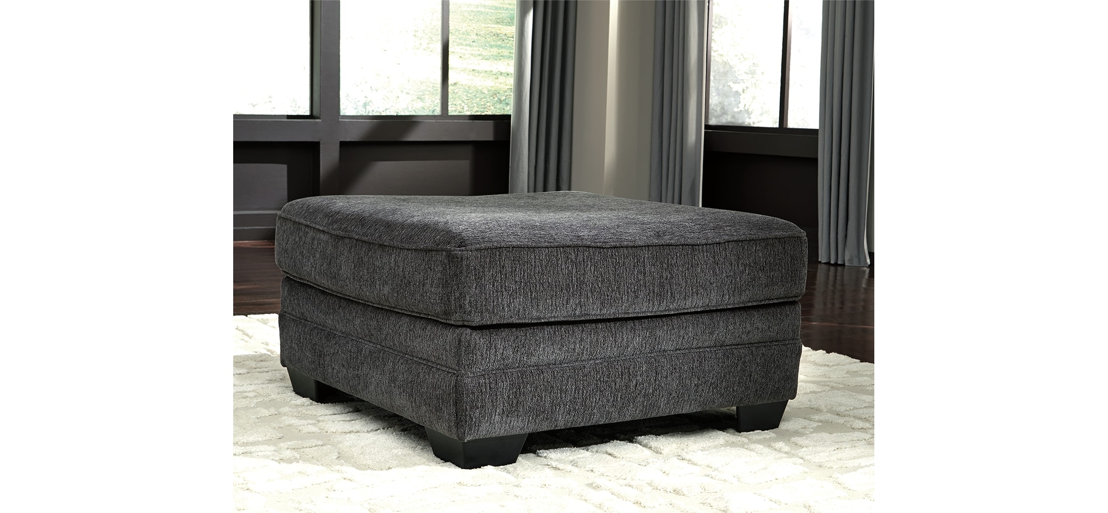 Tracling Oversized Ottoman