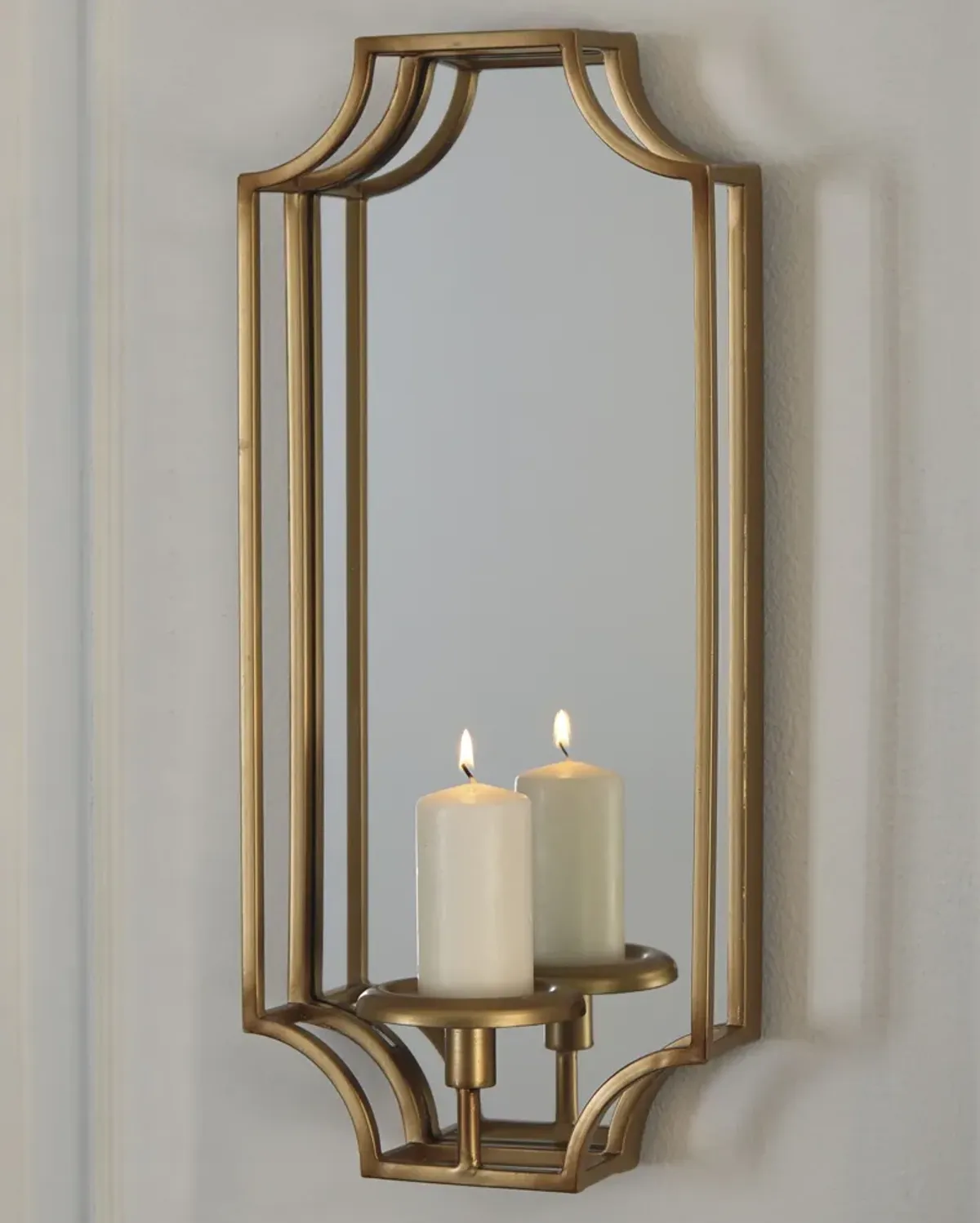 Dumi Wall Sconce