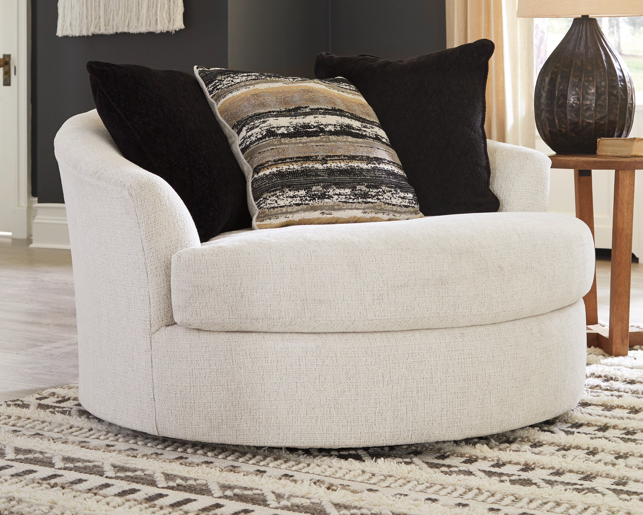 Cambri Oversized Swivel Chair