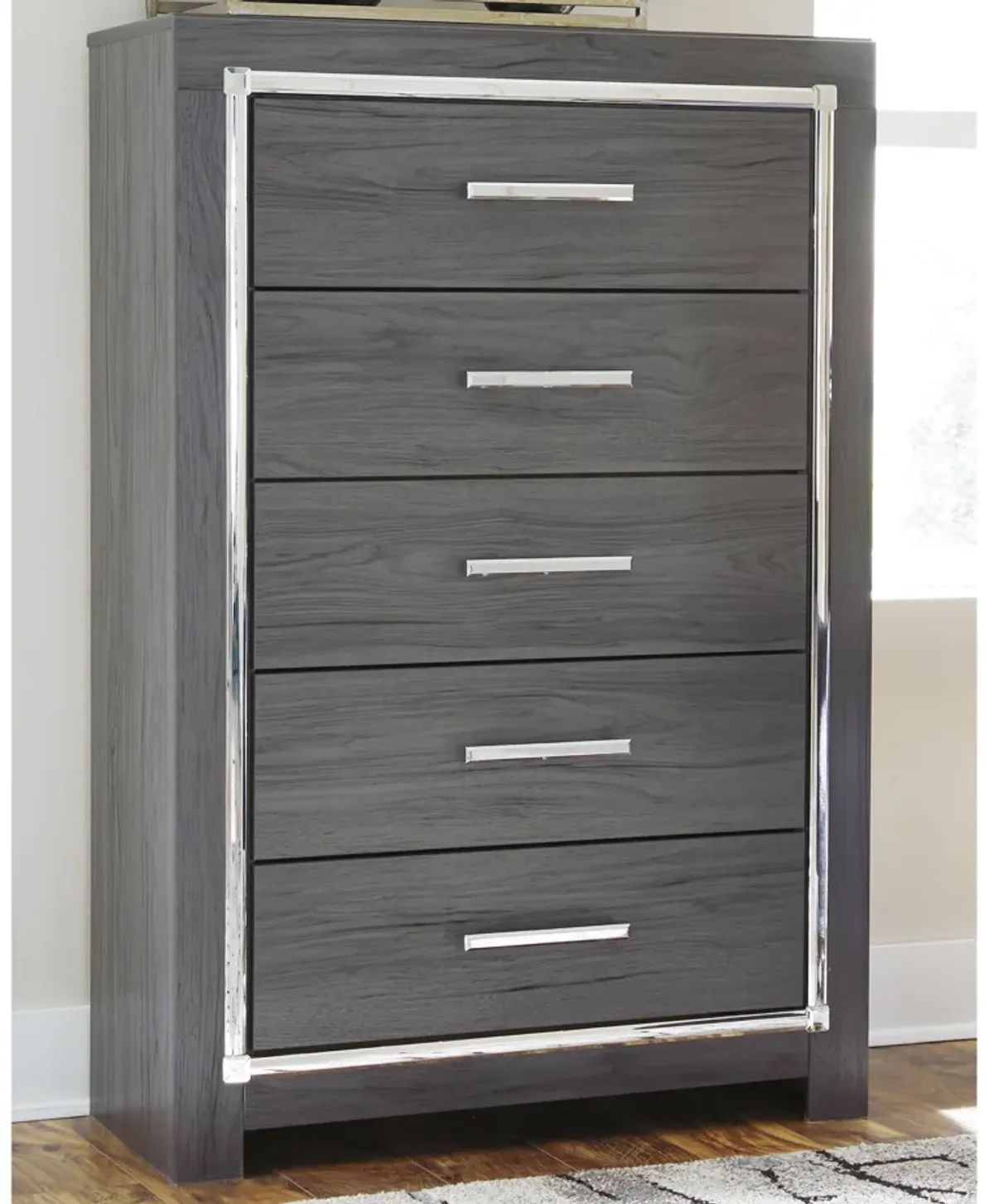 Lodanna Chest of Drawers