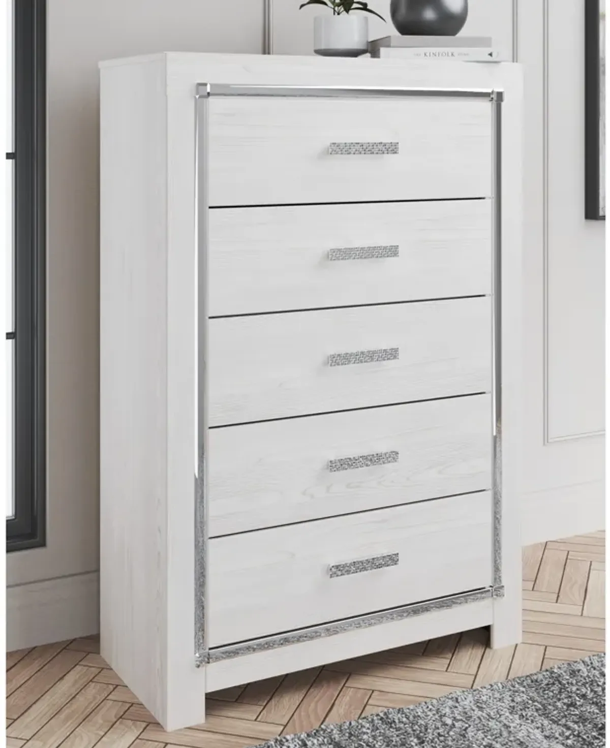 Altyra Chest of Drawers