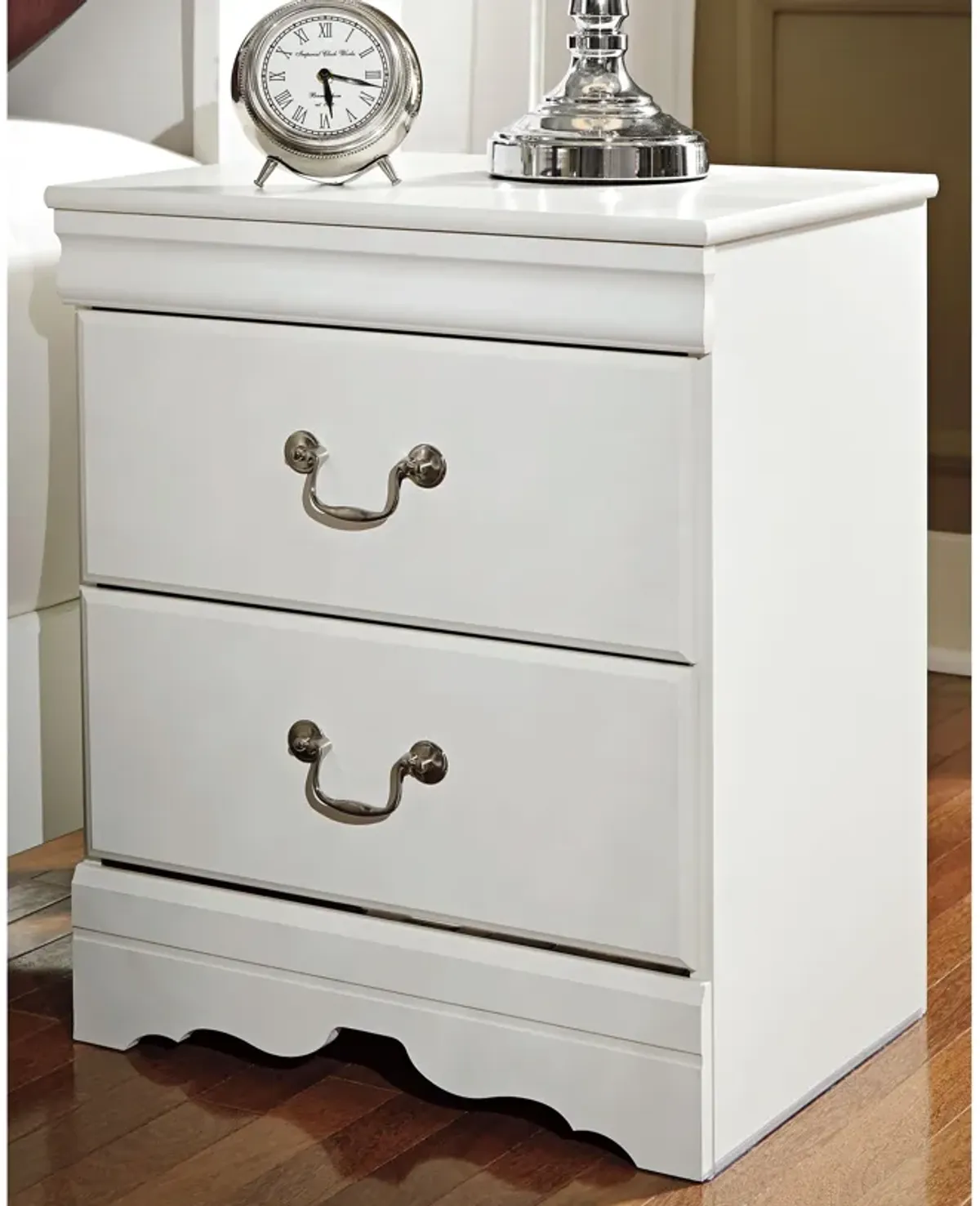 Anarasia Nightstand