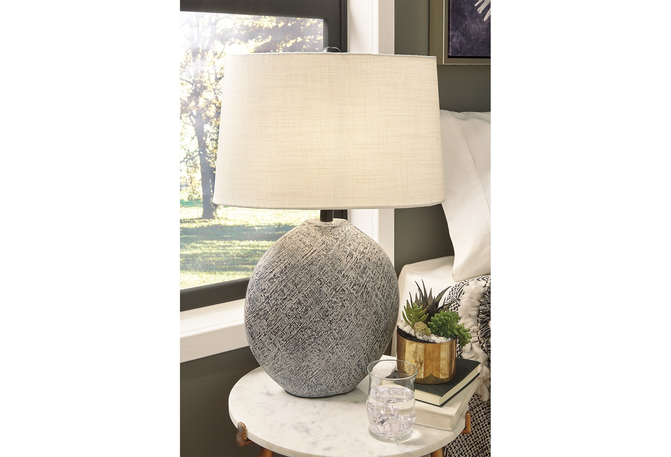 Harif Table Lamp