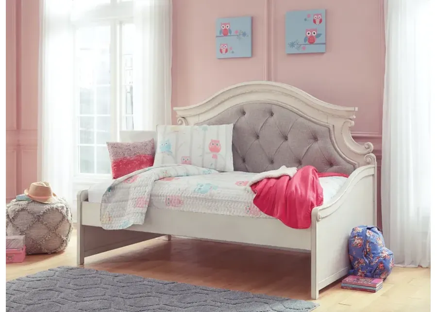 Realyn Twin Day Bed