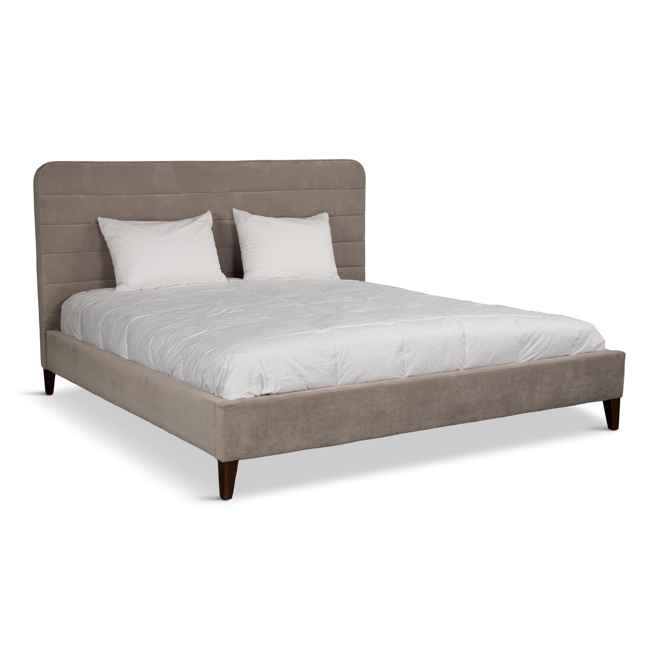 Classic Cumulus King Round Upholstered Bed
