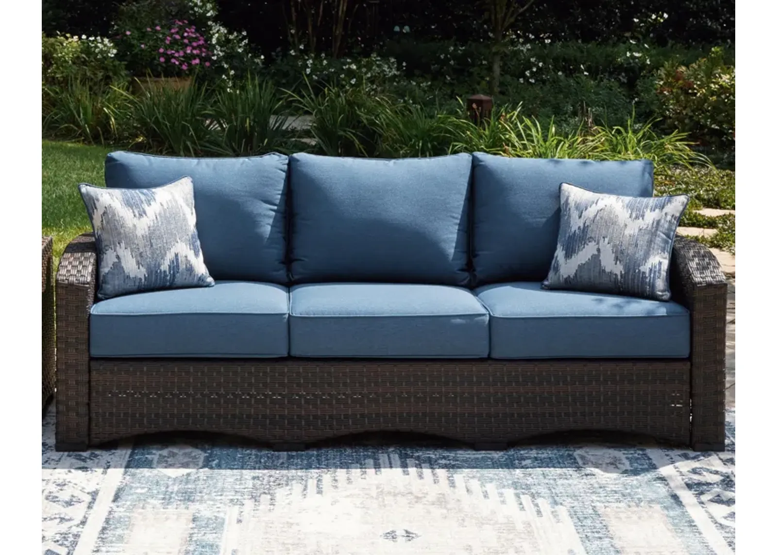 Windglow Outdoor Sofa with Cushion