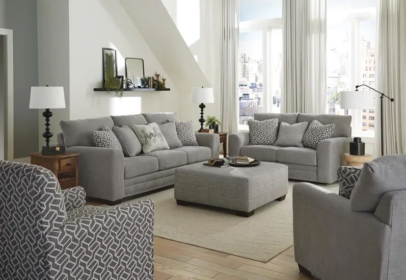 Vera Loveseat