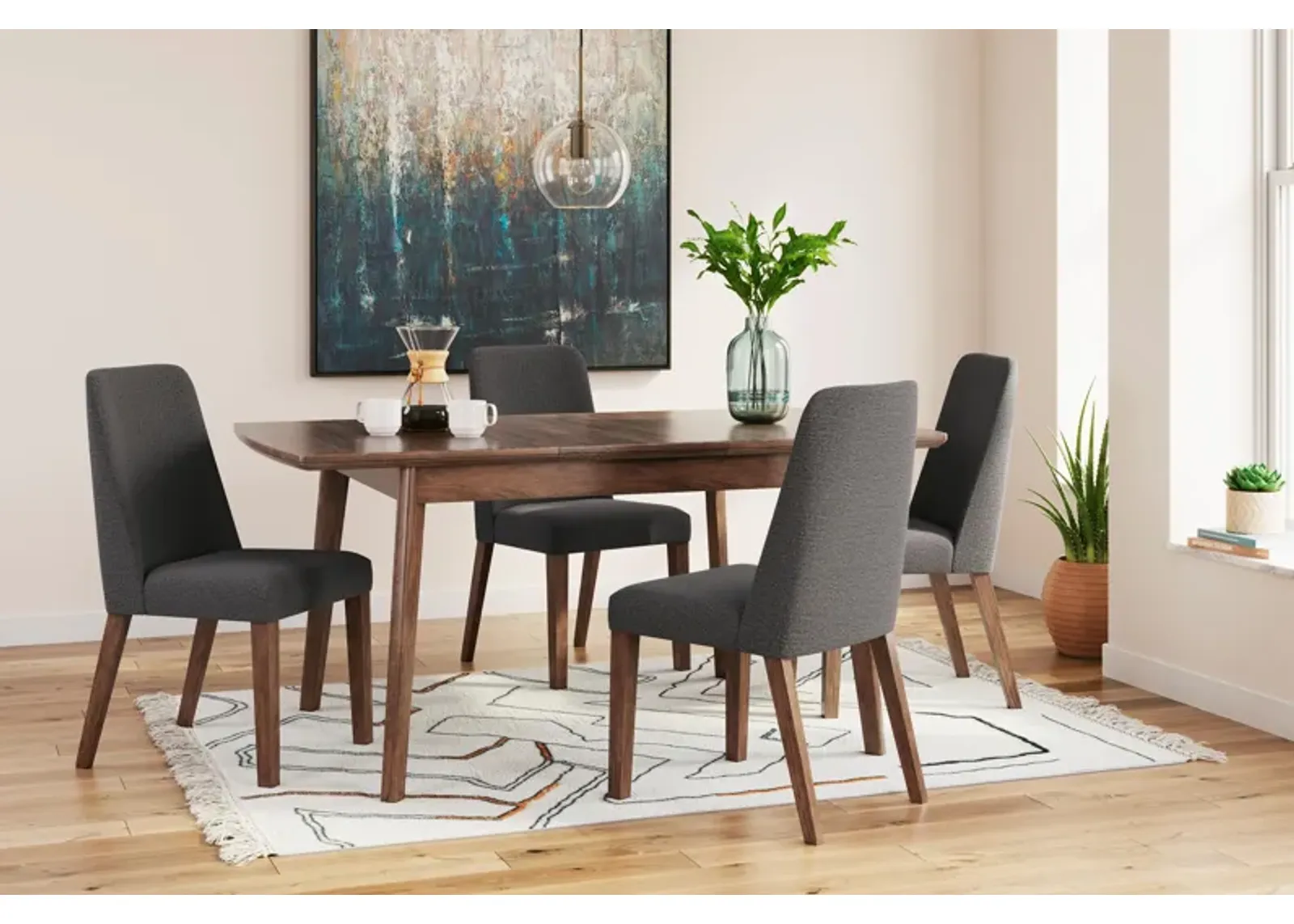 Lyncott 5-Piece Extension Dining Set