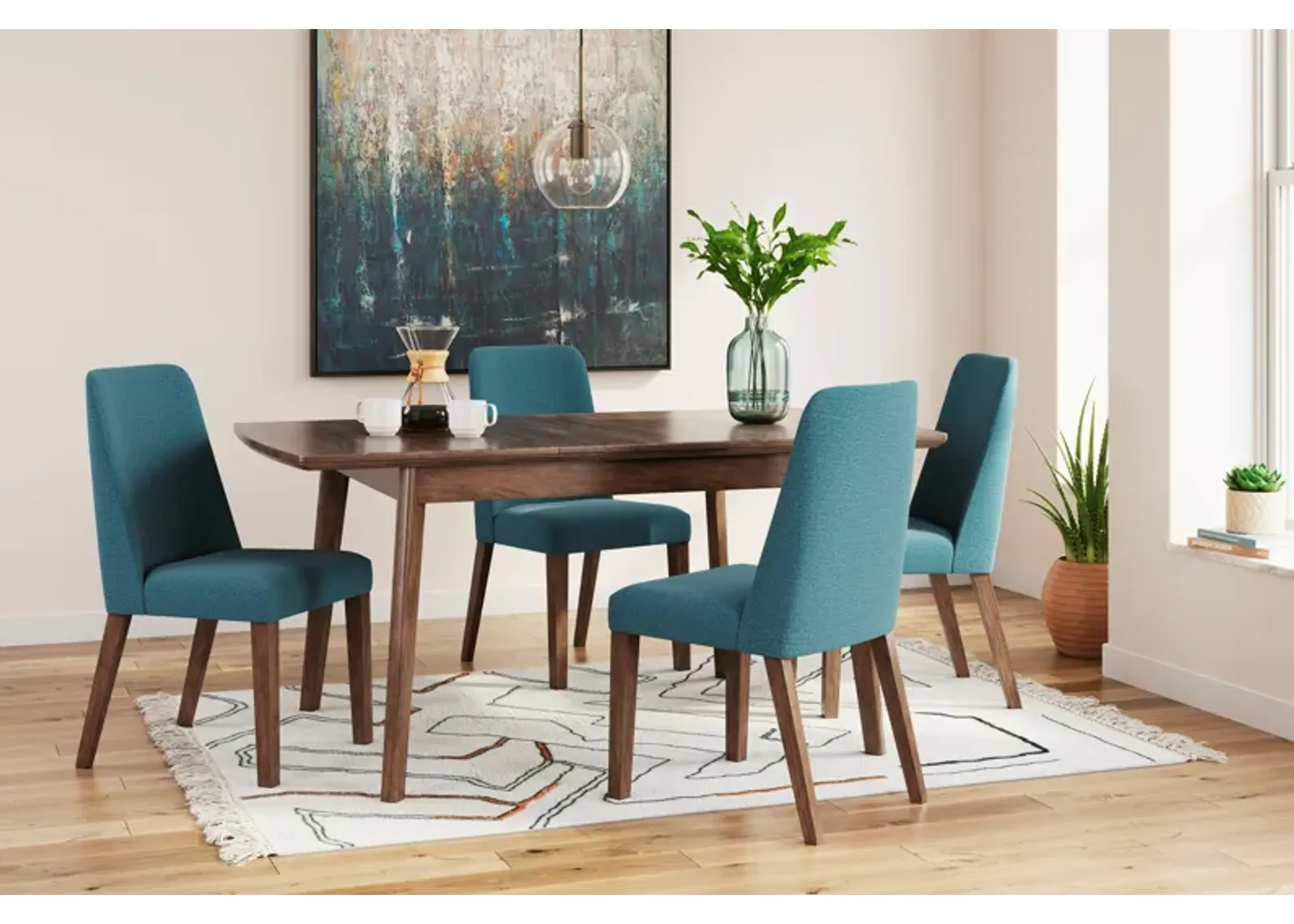 Lyncott 5-Piece Extension Dining Set