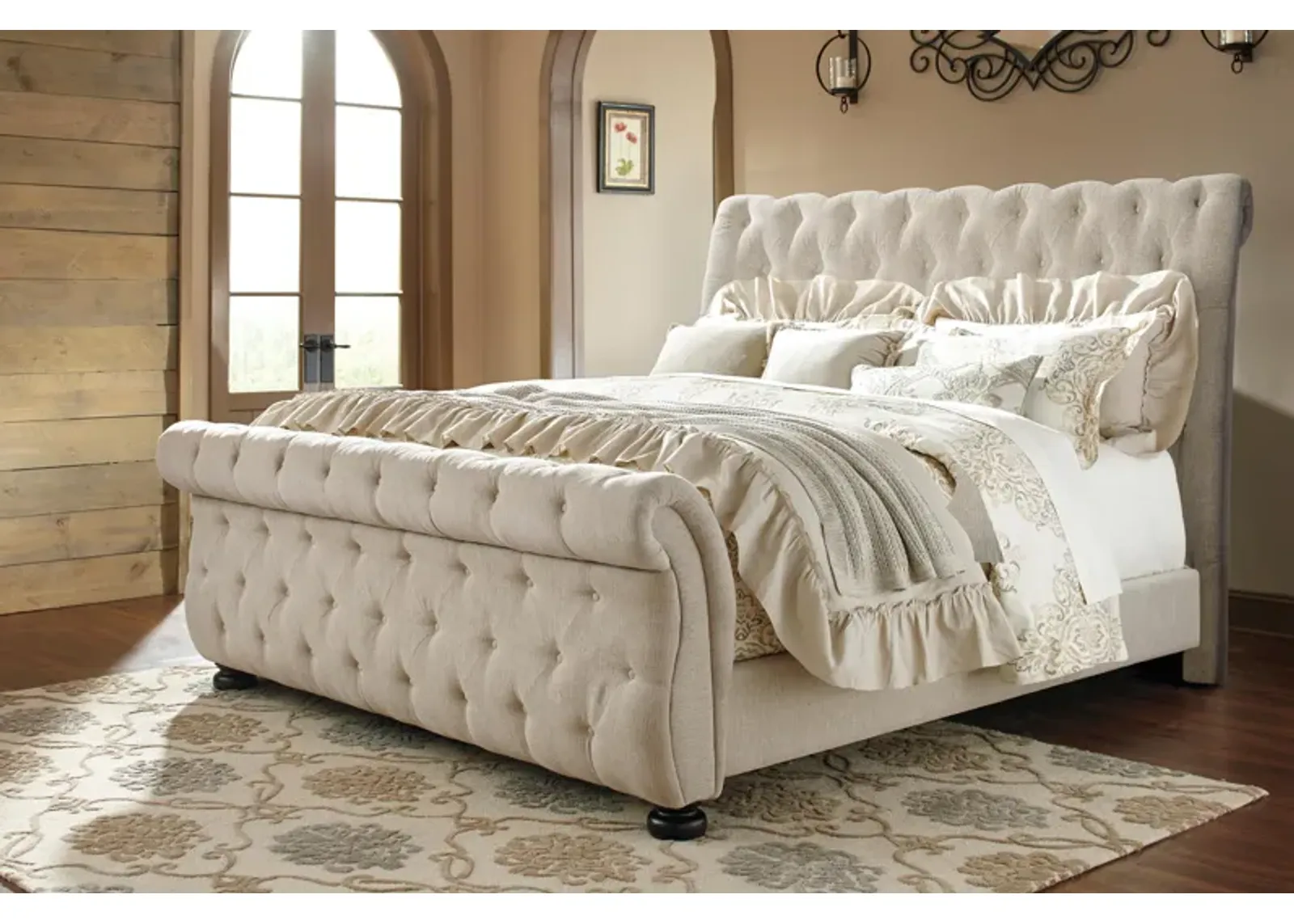 Willenburg Queen Upholstered Sleigh Bed