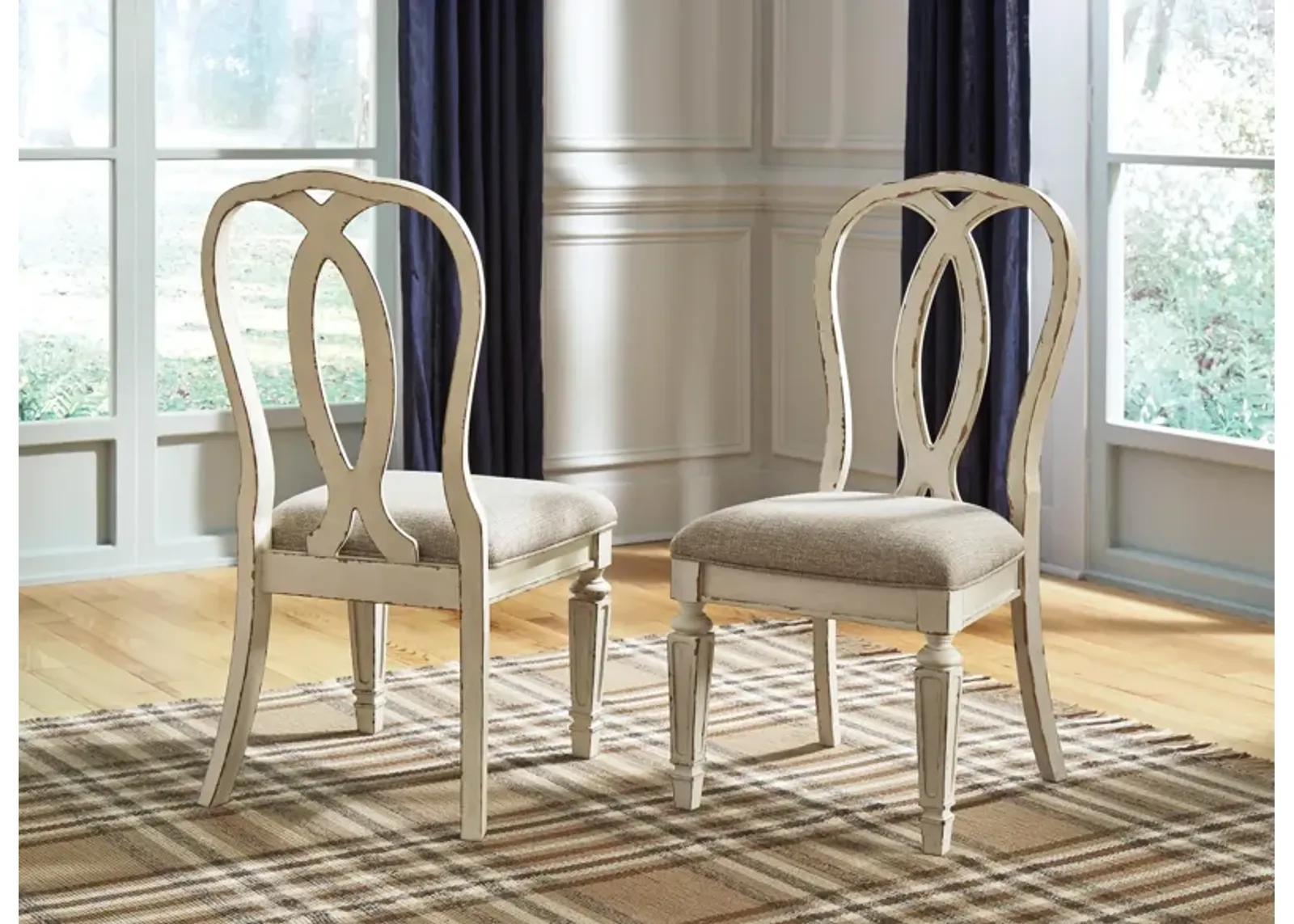 Realyn Dining Side Chair (Set of 2)