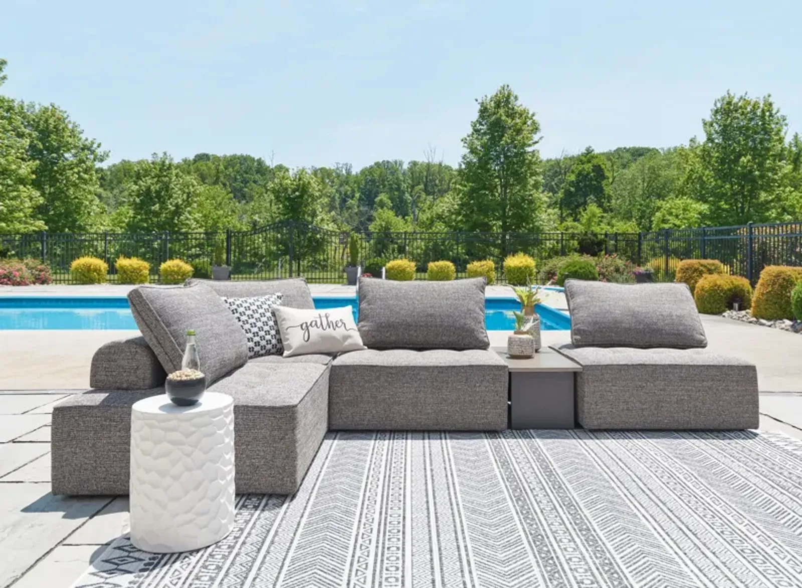 Bree Zee 5-Piece Outdoor Sectional