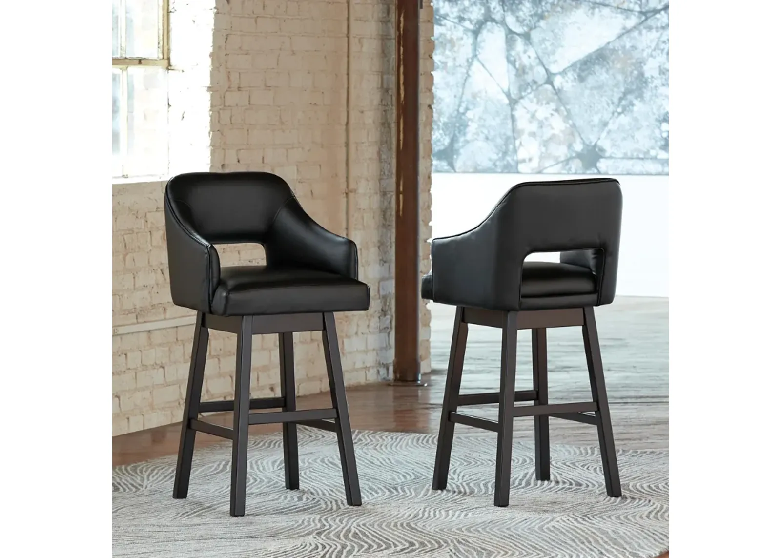 Tallenger Bar Height Bar Stool (Set of 2)