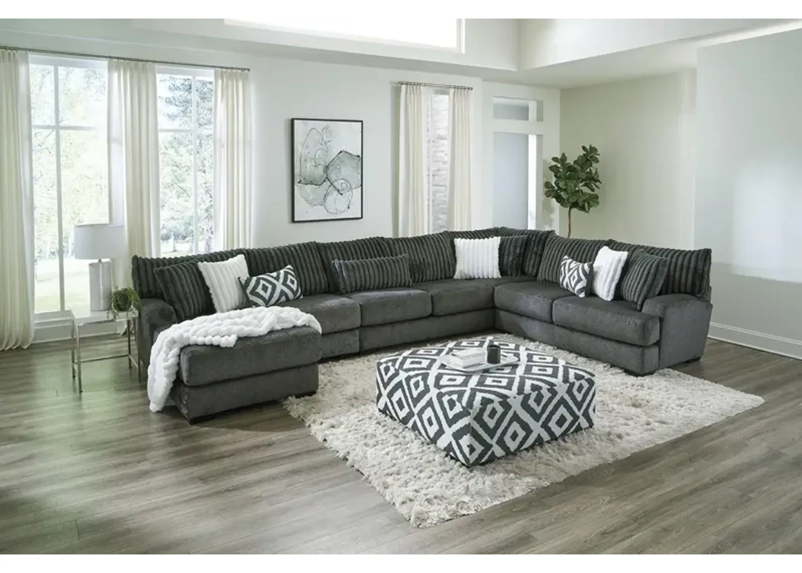 Avelina 4-Piece Left-Facing Sectional with Chaise