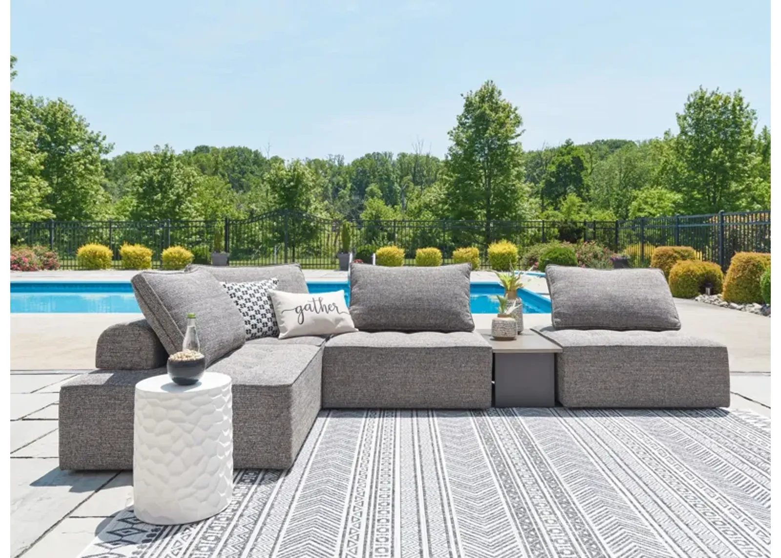 Bree Zee 6-Piece Outdoor Modular Seating