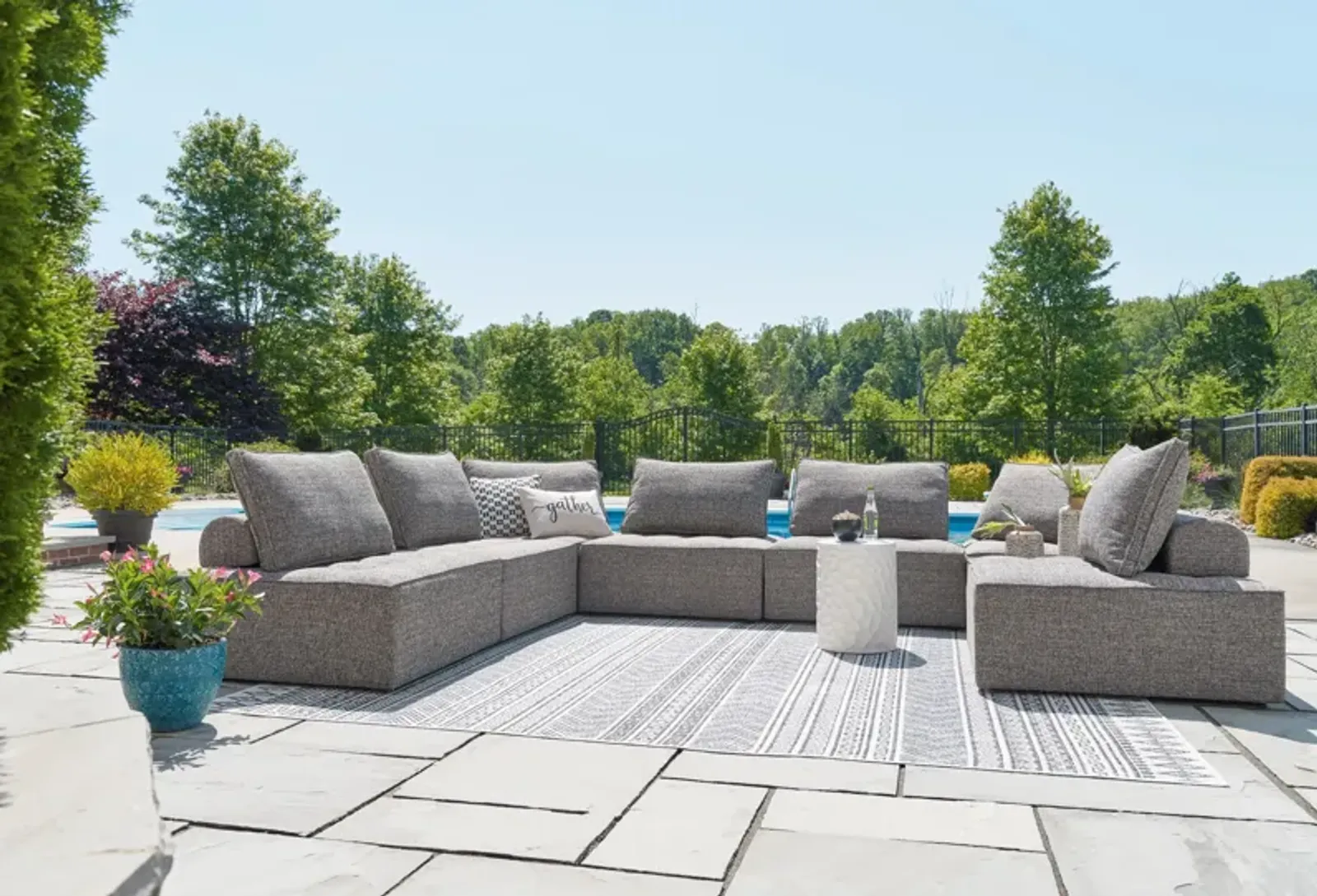 Bree Zee 8-Piece Outdoor Modular Seating