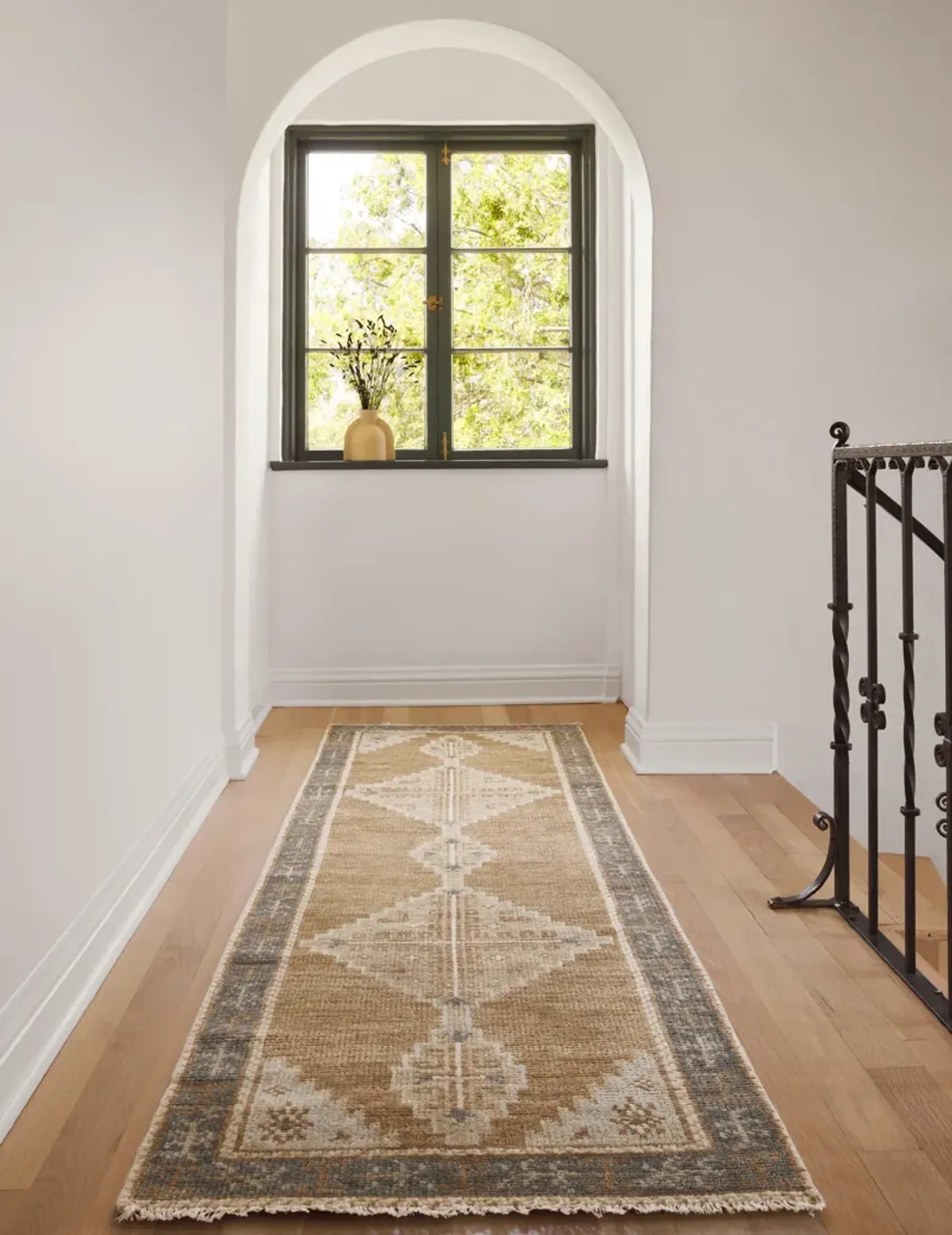 Kate Hand-Knotted Wool Rug