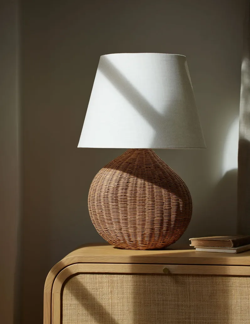 Palta Table Lamp