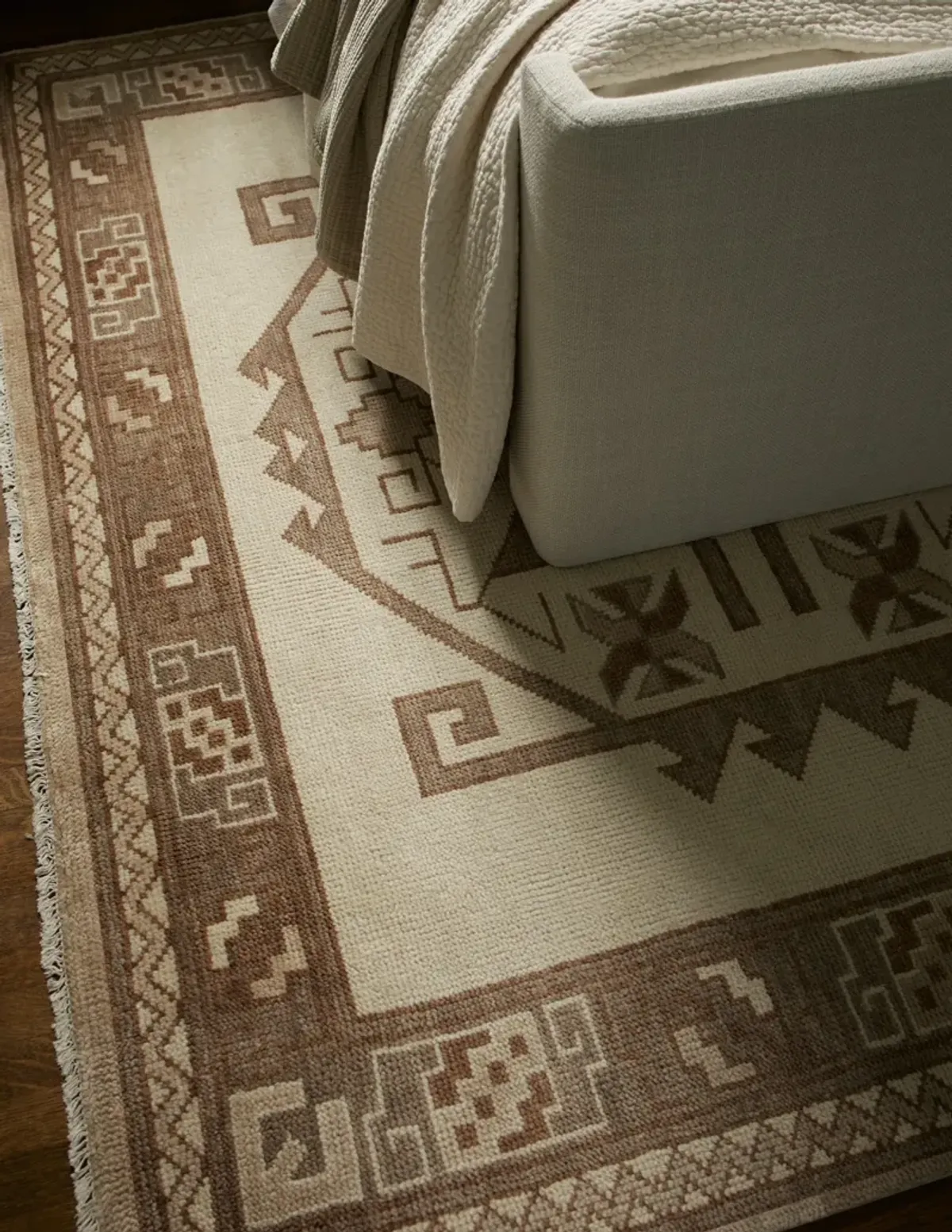 Lesi Hand-Knotted Wool Rug