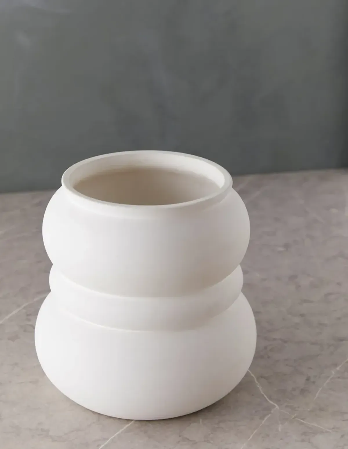 Naya Vase