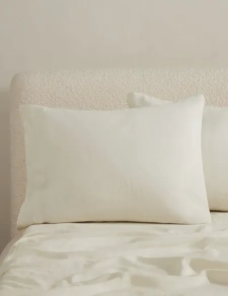 Essie Hemp Pillowcases (Set of 2) by Sarah Sherman Samuel