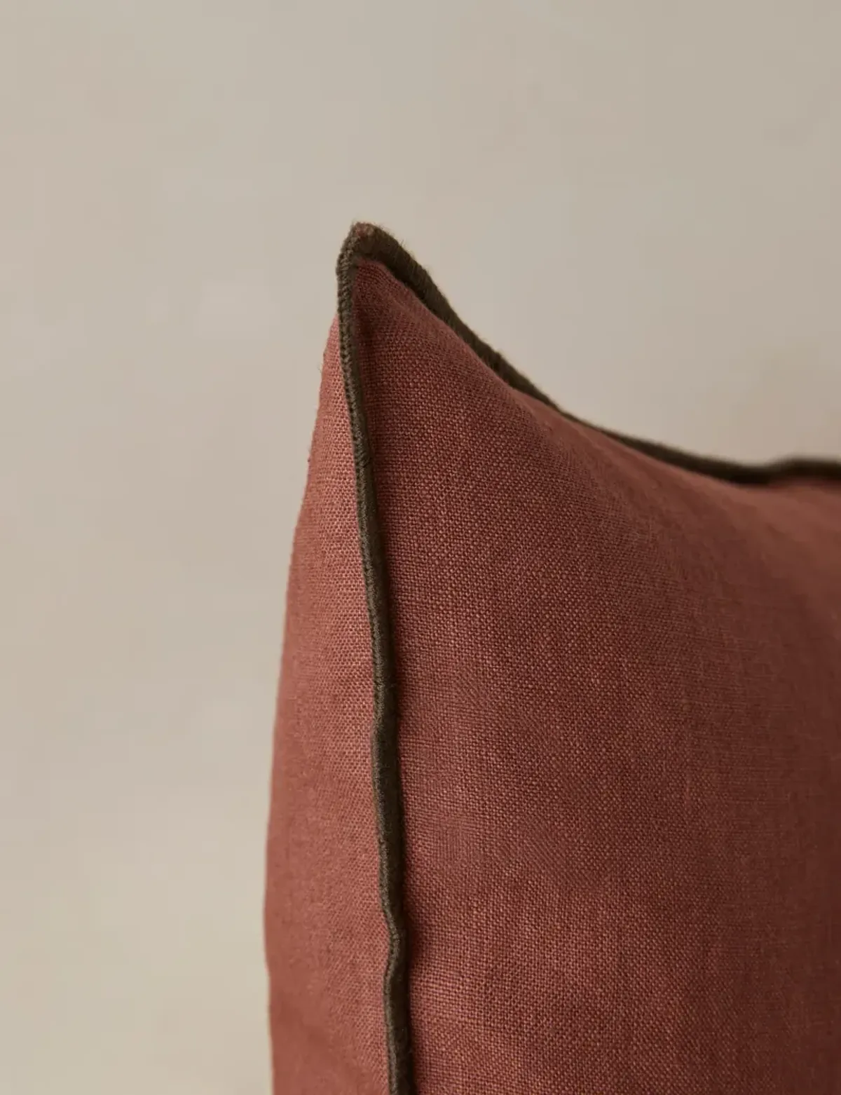 Carys Contrast Linen Pillow