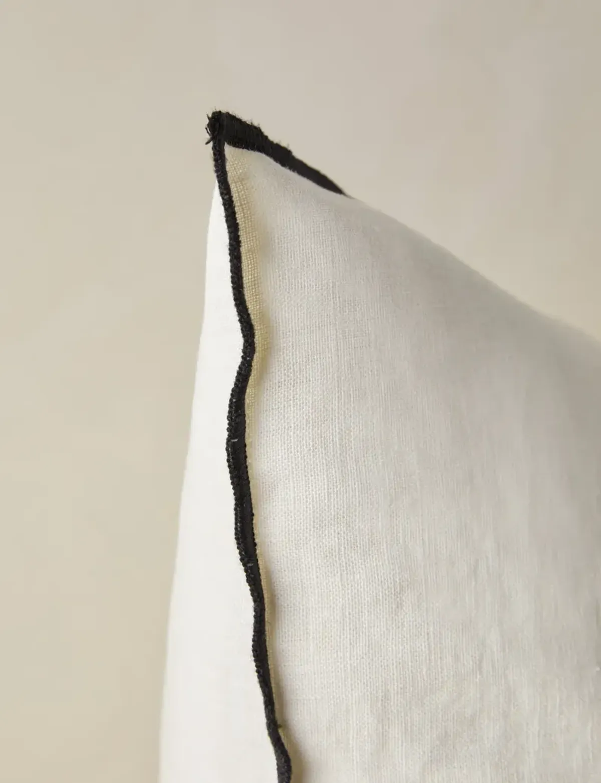 Carys Contrast Linen Pillow