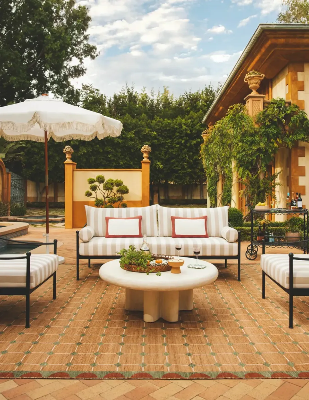 Ruiz Indoor / Outdoor Round Coffee Table