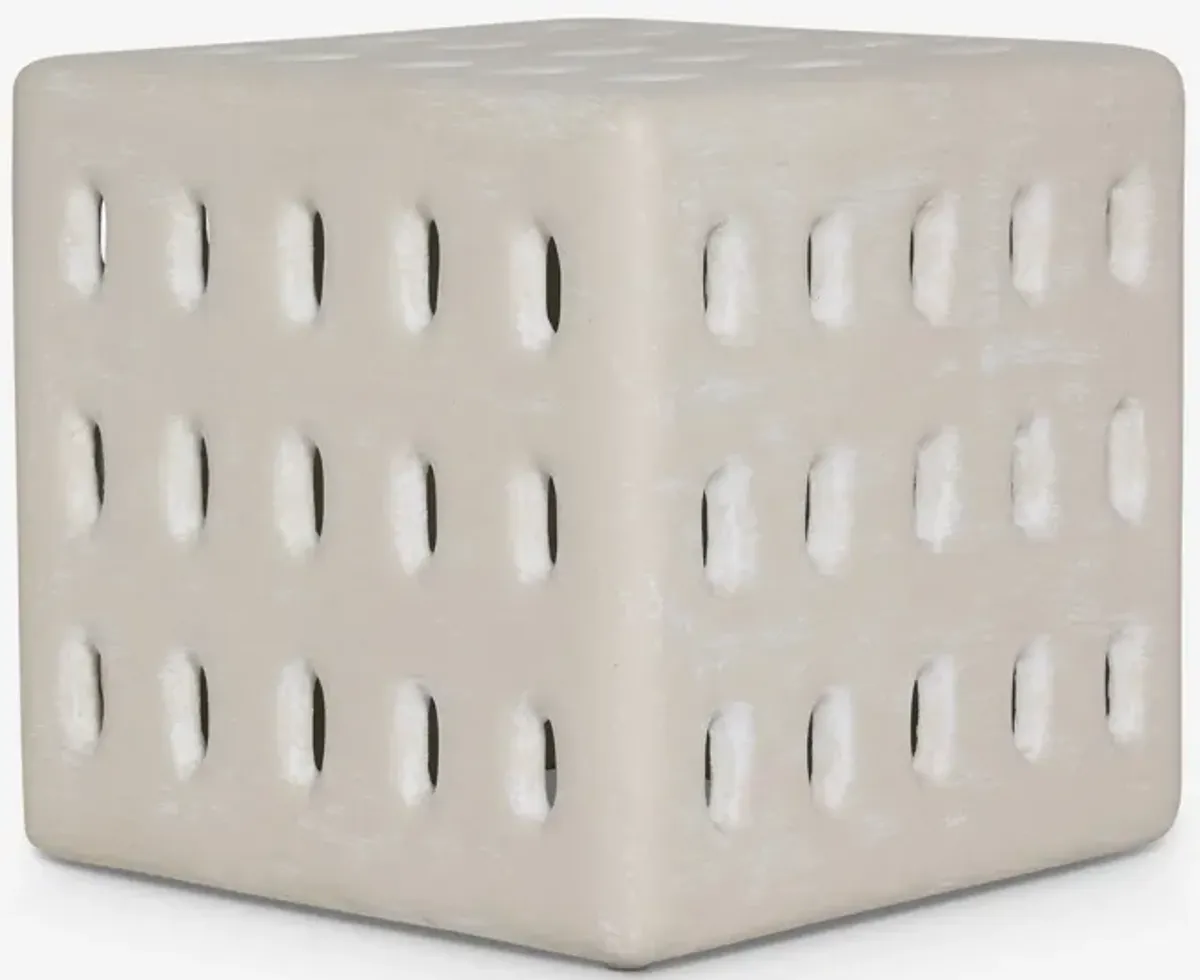 Cabra Indoor / Outdoor Side Table